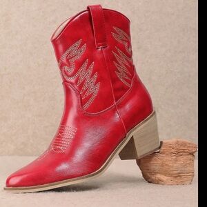 Scarlet Leather Heeled Boots FLASH SALE